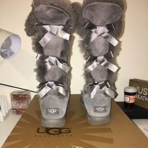 Tall Bailey Bow Grey UGGs